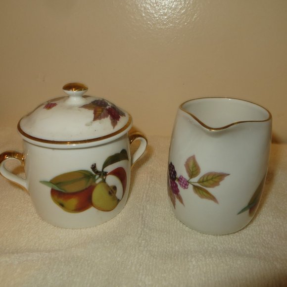 Royal Worcester Kitchen Royal Worcester Evesham Creamer And Sugar